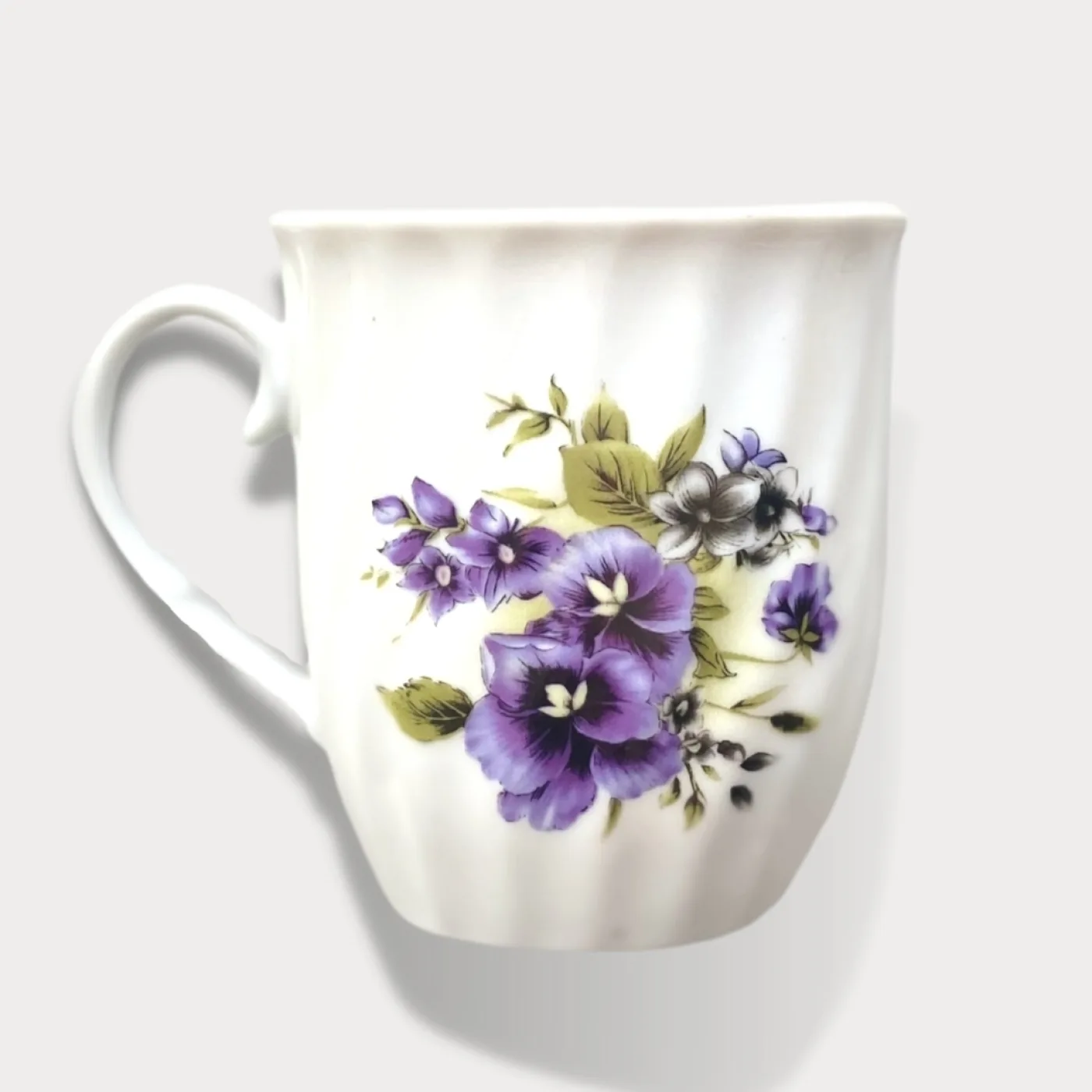 Cana ceramica cu fructe